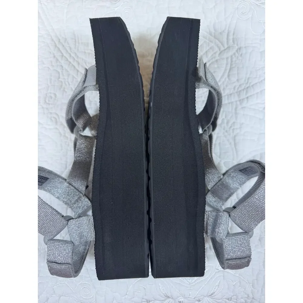 Teva Women 8 Silver Black Universal Metallic Strap Outdoor Sport Sandals Shoes